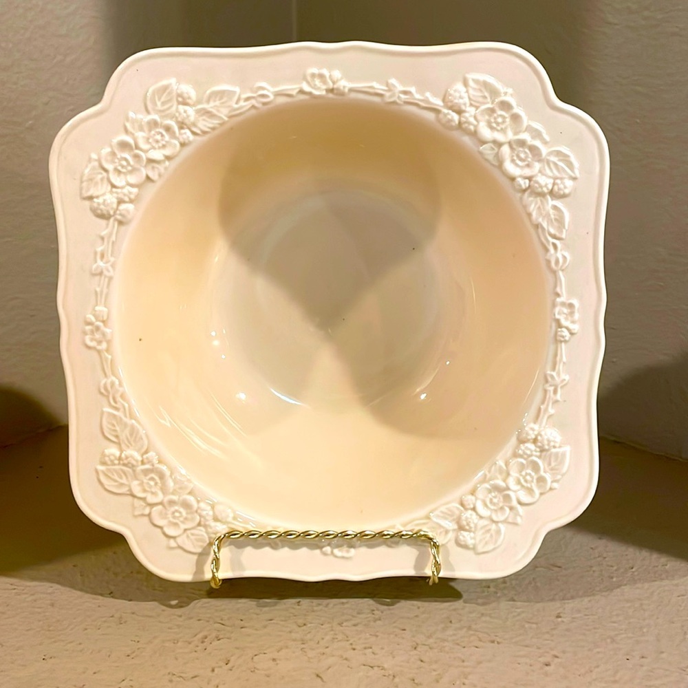 VTG- Crown Ducal Gainsborough Serving Bowl